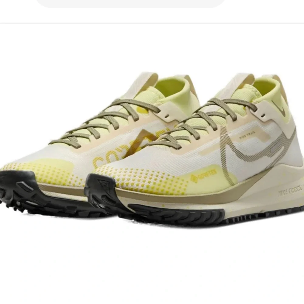 Nike Pegasus Trail 4 GTX Waterproof Trail Running Shoes Pale Ivory Neutral Olive - Picture 1 of 5
